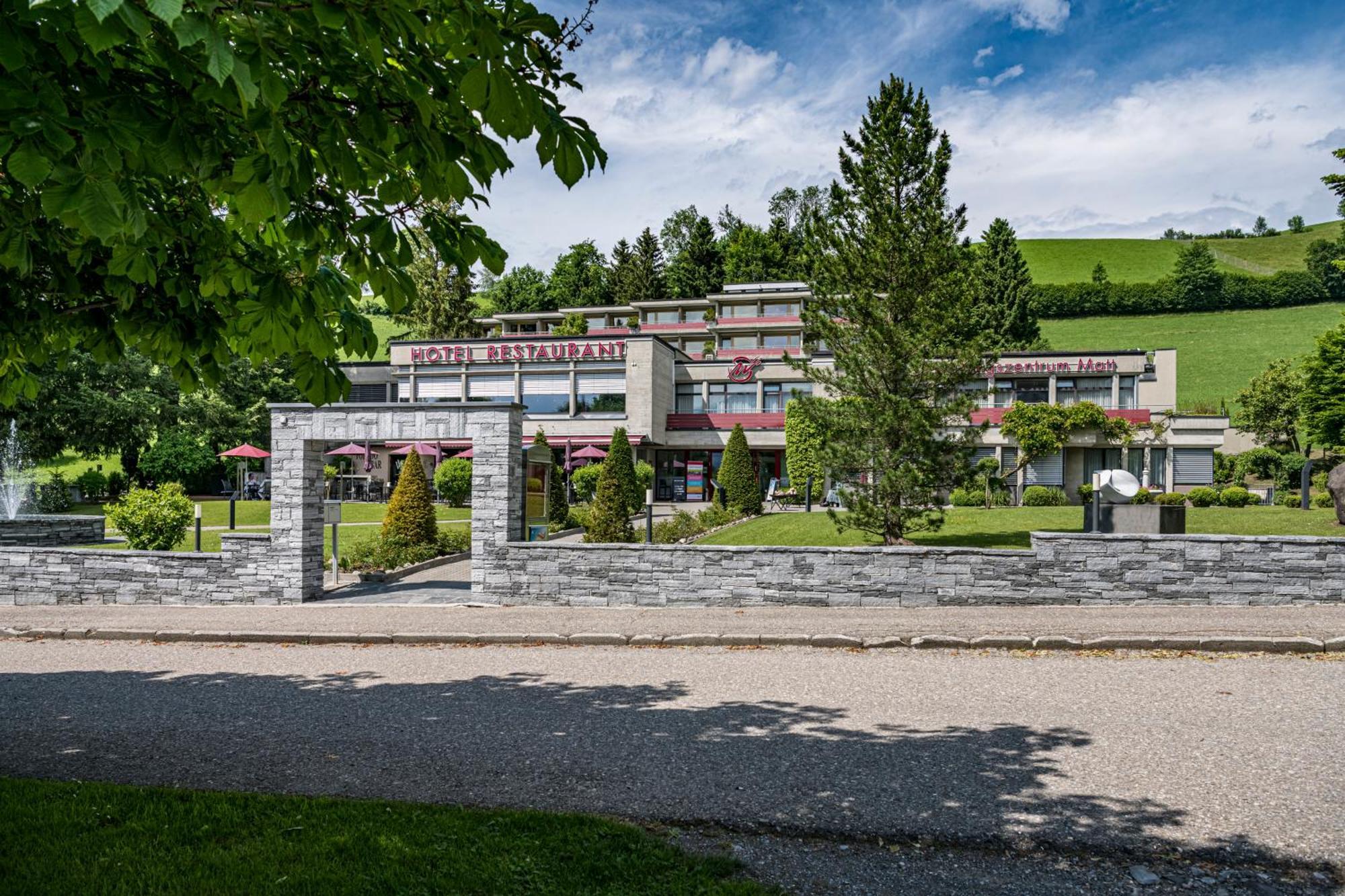 Hotel & Bildungszentrum Matt Schwarzenberg Exterior photo